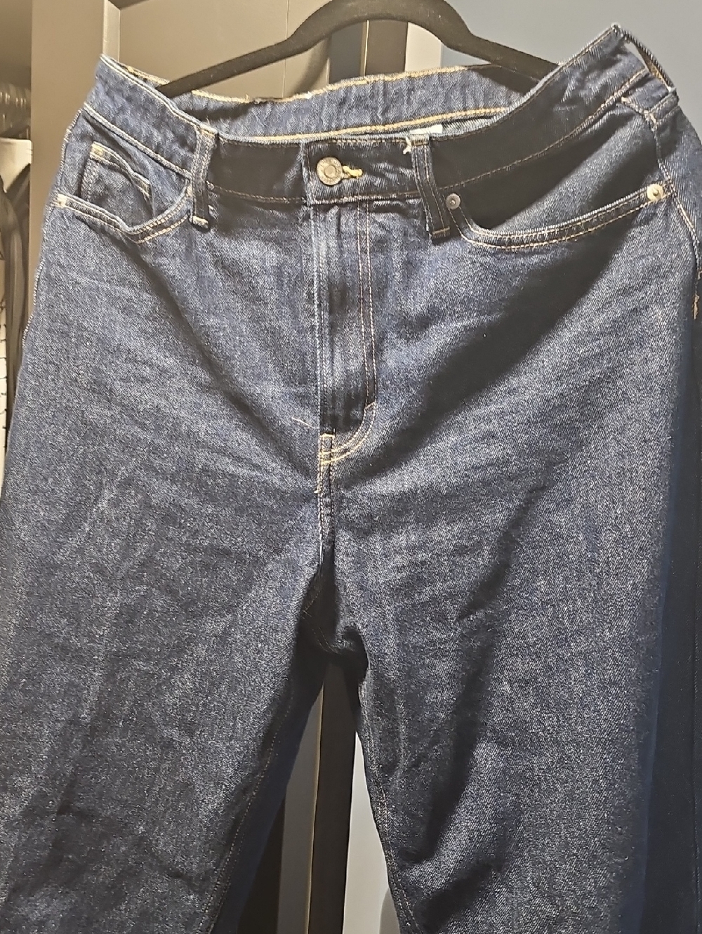 H&M womens Barrel Jeans In Size 8